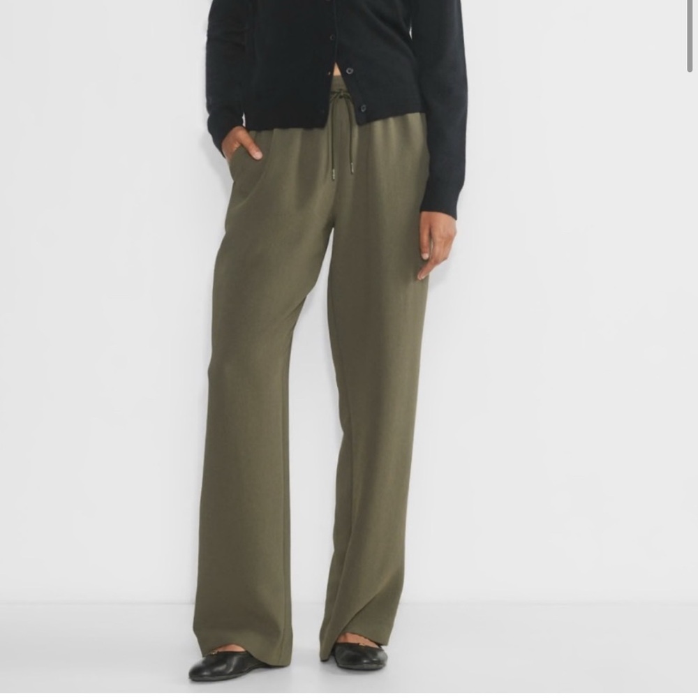 Aritzia Wilfred color Dark Olive Thesis Pant